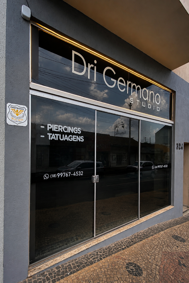 Trabalho de Loja de body piercing — Dri Germano Piercing 4