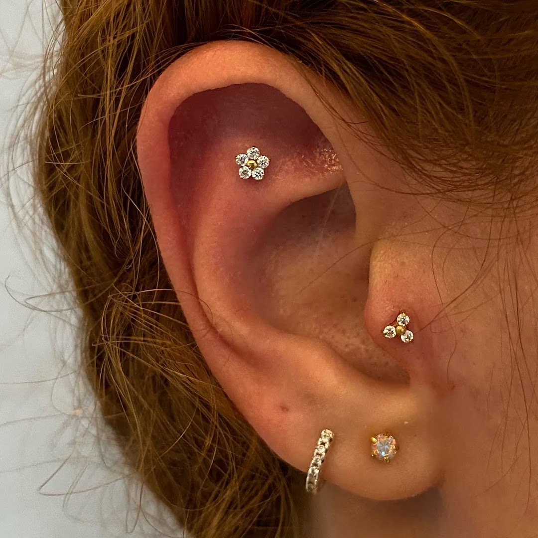 Trabalho de Loja de body piercing — Dri Germano Piercing 5