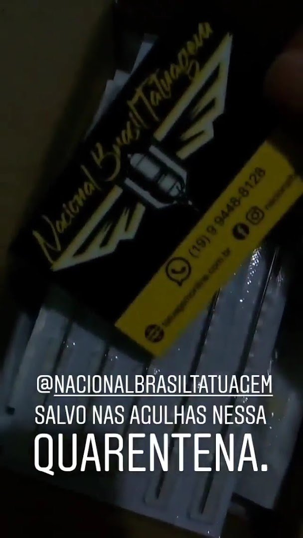 Trabalho de Estúdio de tatuagem e colocação de piercing — Nacional Brasil Tatuagem Materiais Para Tatuagem 1